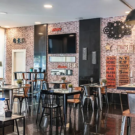 马拉加文奇酒店 酒店