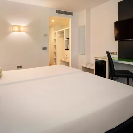 Catalonia Hotel